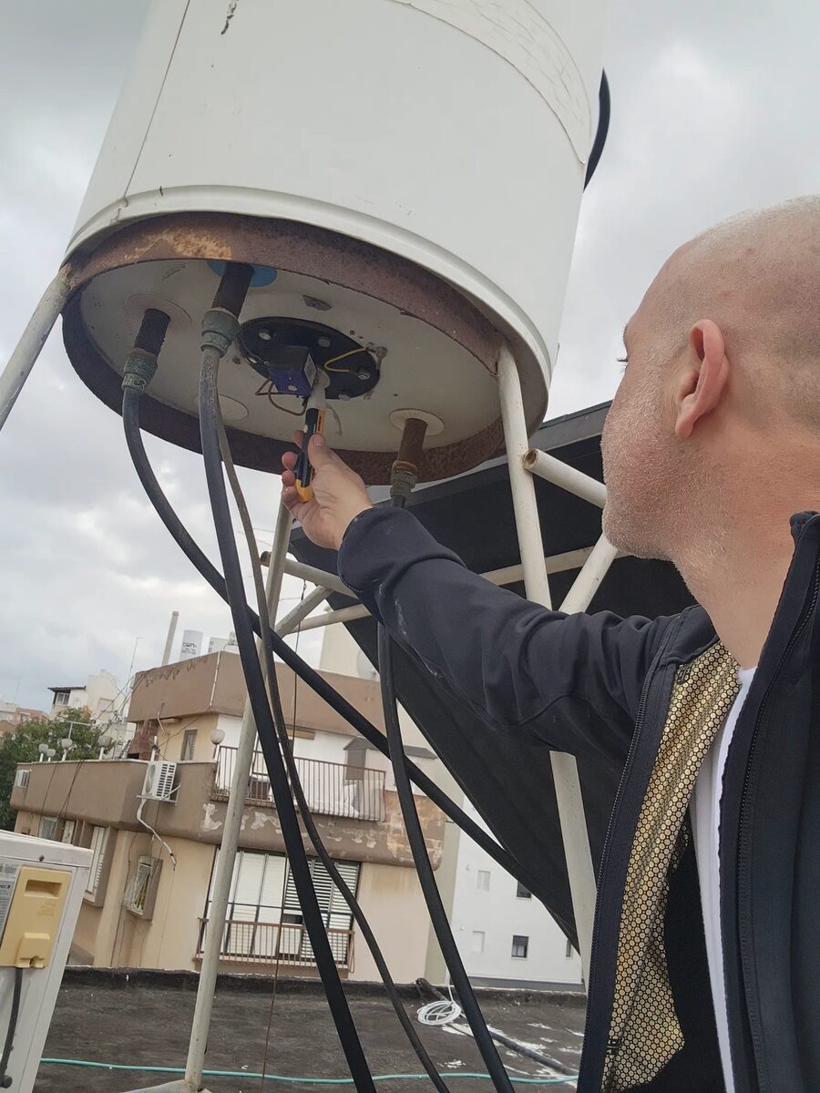 עבודה על דוד שמש